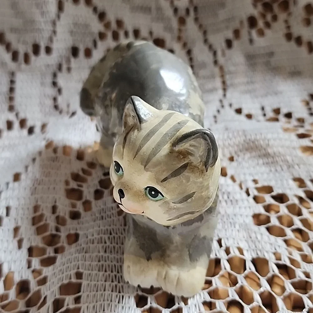 Vintage Meow! Ceramic Striped Tabby Cat Made In Sri Lanka